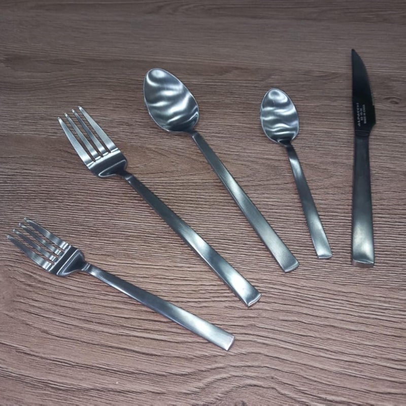 Generic San-li Elegant Stainless Steel Flatware Set,Modern Design, 5-Piece Dining Utensils with Comfortable Handle, Silver, for Daily Use and Special Occasions.